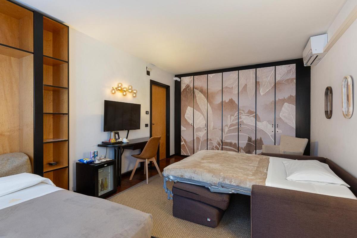 Hotel Ancora Verbania Eksteriør billede