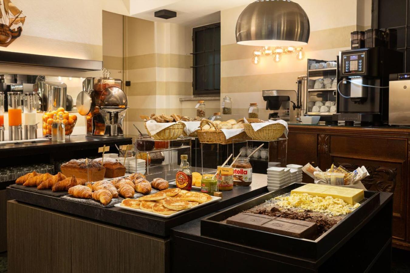 Hotel Ancora Verbania Eksteriør billede